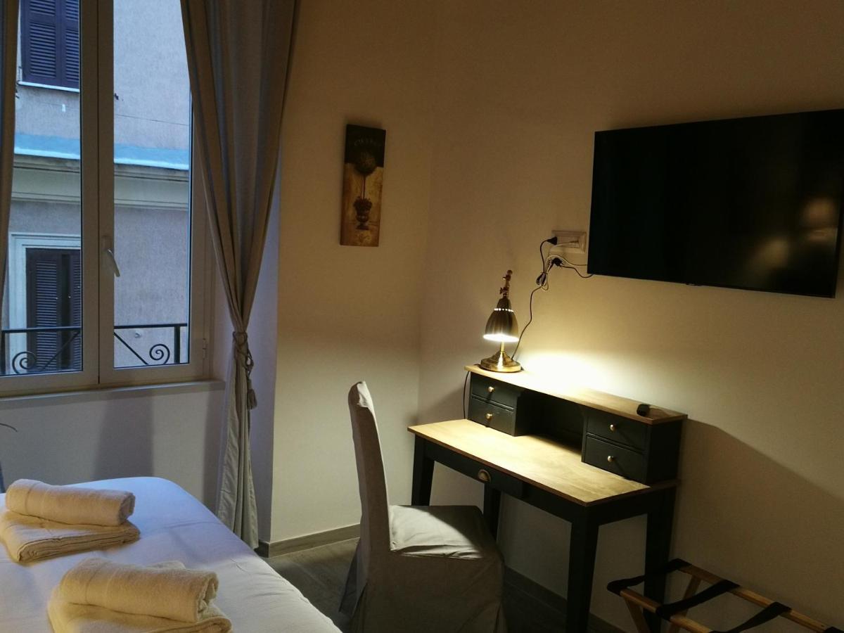 Christy Suite Elegante Appartamento Nel Centro Storico Di アンツィオ エクステリア 写真
